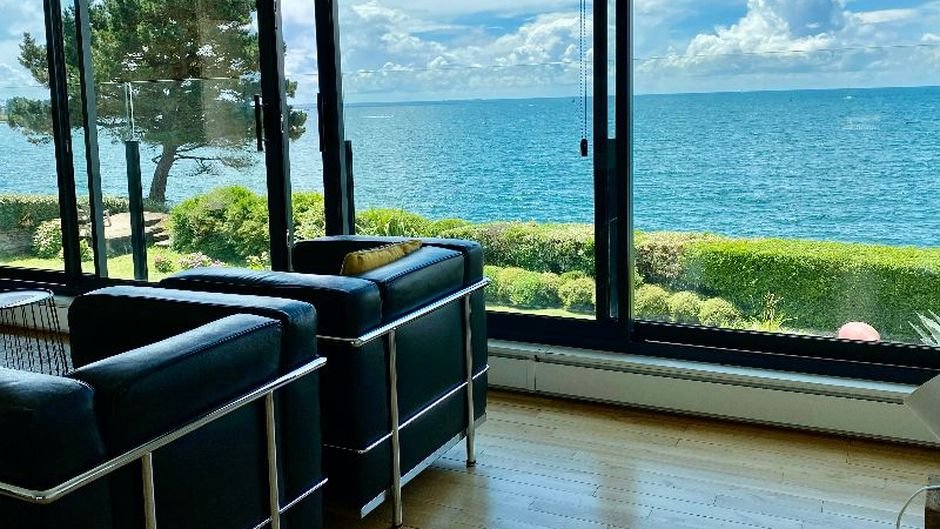 Maison bord de mer en Bretagne : prix, loi Littoral et assurance